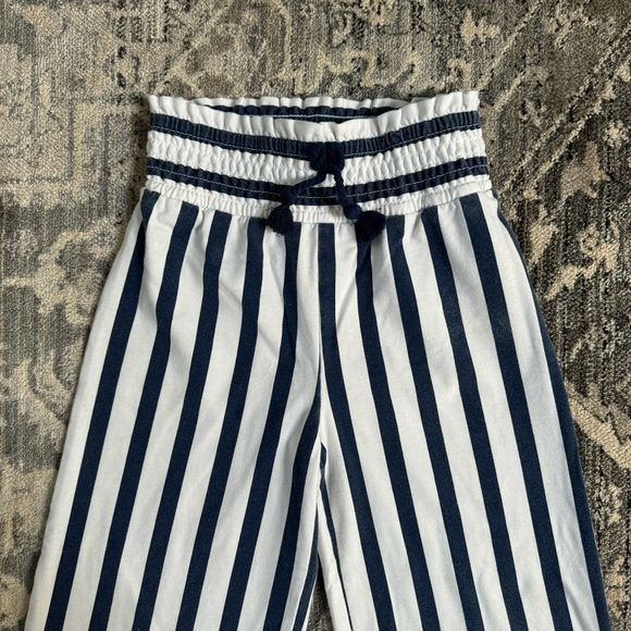 Max Studio Kids Sweater Pants and Purse Bundle - Picture 4 of 6